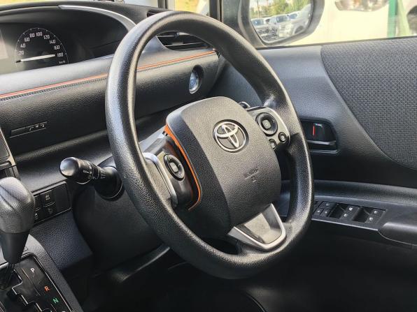 Toyota Sienta II с пробегом 2017 года, цена 1 419 000 рублей, 130000 км, компактвэн, Автокод Объявления