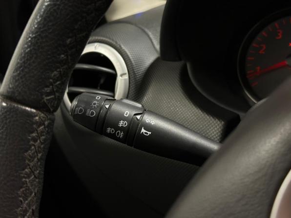 Renault Sandero I с пробегом 2013 года, цена 640 000 рублей, 108405 км, хэтчбек, Автокод Объявления