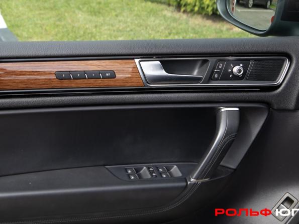 Volkswagen Touareg II Рестайлинг с пробегом 2017 года, цена 3 750 000 рублей, 72091 км, внедорожник, Автокод Объявления