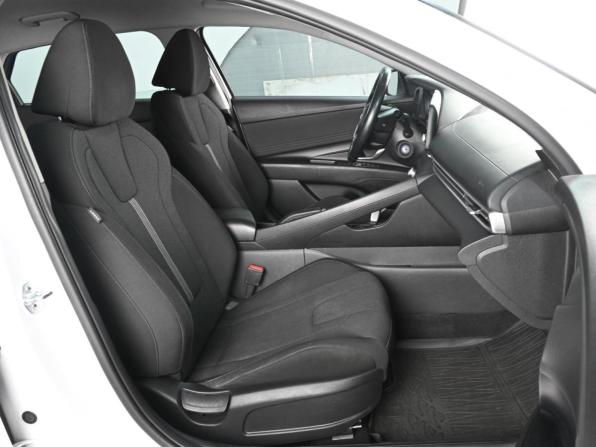 Hyundai Elantra VII (CN7) с пробегом 2021 года, цена 2 199 000 рублей, 68140 км, седан, Автокод Объявления