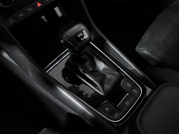 Skoda Karoq I с пробегом 2020 года, цена 2 490 000 рублей, 70000 км, внедорожник, Автокод Объявления