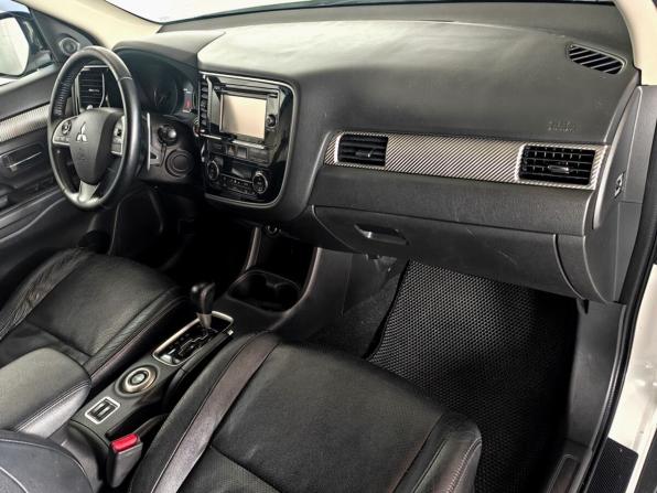 Mitsubishi Outlander III с пробегом 2013 года, цена 1 367 000 рублей, 144162 км, внедорожник, Автокод Объявления