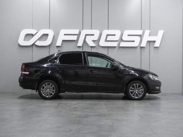 Volkswagen Polo V Рестайлинг с пробегом 2019 года, цена 1 054 000 рублей, 114724 км, седан, Автокод Объявления
