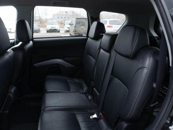 Mitsubishi Outlander II Рестайлинг с пробегом 2011 года, цена 1 500 000 рублей, 206731 км, внедорожник, Автокод Объявления