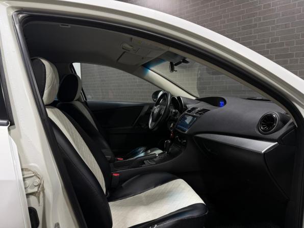 Mazda 3 II (BL) Рестайлинг с пробегом 2011 года, цена 900 000 рублей, 237498 км, седан, Автокод Объявления