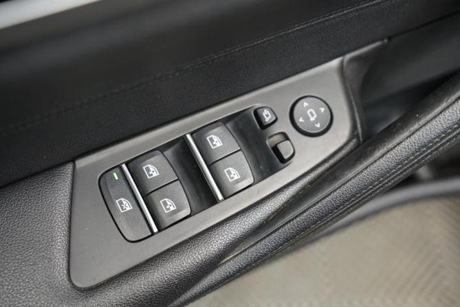 BMW 5 серии VII (G30/G31/G38) с пробегом 2017 года, цена 3 380 000 рублей, 155000 км, седан, Автокод Объявления