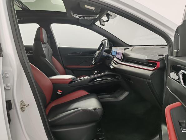 Geely Coolray I Рестайлинг с пробегом 2023 года, цена 1 889 000 рублей, 30666 км, внедорожник, Автокод Объявления