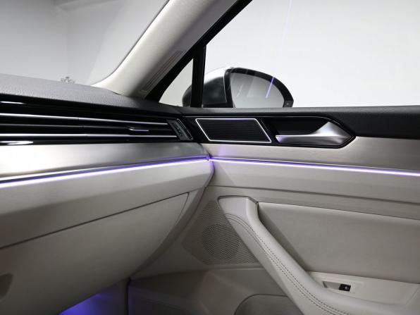 Volkswagen Passat B8 с пробегом 2015 года, цена 1 615 000 рублей, 211345 км, седан, Автокод Объявления