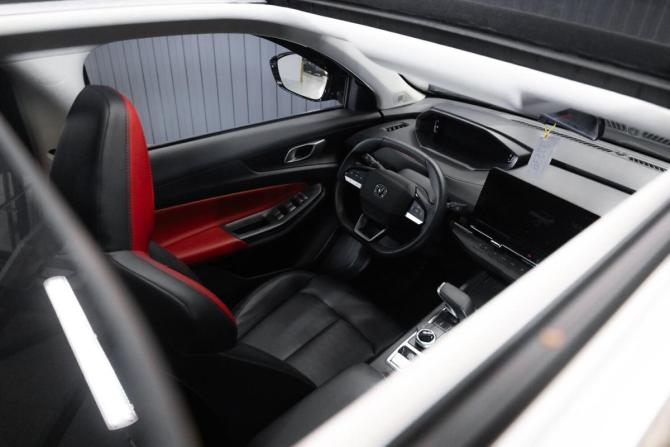 Changan UNI-S I с пробегом 2024 года, цена 2 299 000 рублей, 29500 км, внедорожник, Автокод Объявления