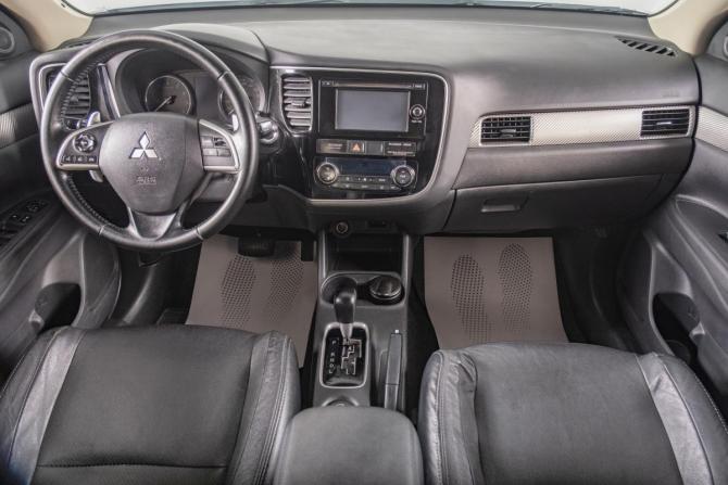 Mitsubishi Outlander III с пробегом 2014 года, цена 1 929 000 рублей, 178000 км, внедорожник, Автокод Объявления
