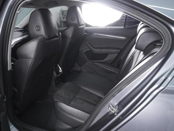 Skoda Octavia IV (A8) с пробегом 2021 года, цена 2 050 000 рублей, 155190 км, лифтбек, Автокод Объявления