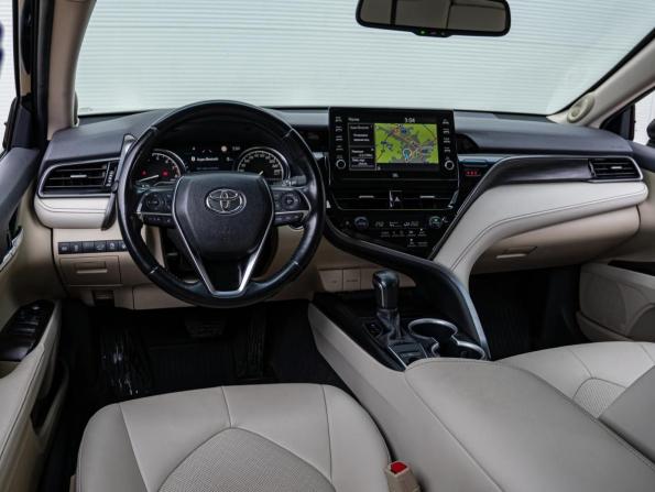Toyota Camry VIII (XV70) Рестайлинг с пробегом 2021 года, цена 2 850 000 рублей, 68297 км, седан, Автокод Объявления