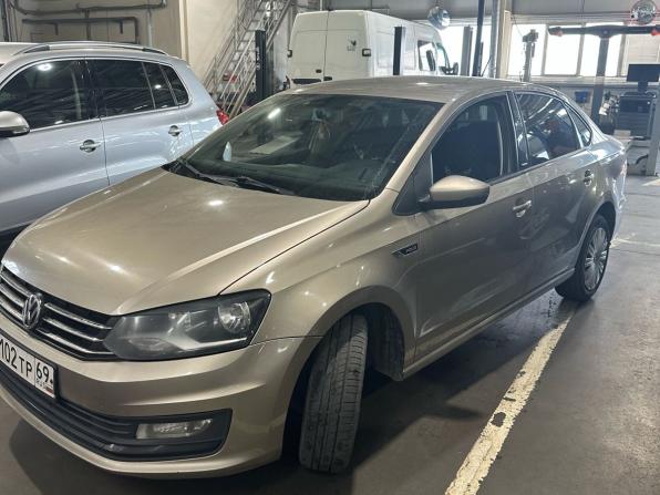 Volkswagen Polo V Рестайлинг с пробегом 2016 года, цена 850 000 рублей, 225000 км, седан, Автокод Объявления