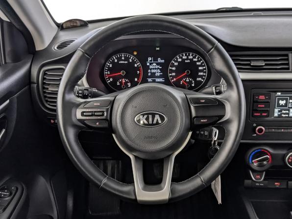 Kia Rio IV Рестайлинг с пробегом 2021 года, цена 1 725 000 рублей, 33599 км, седан, Автокод Объявления