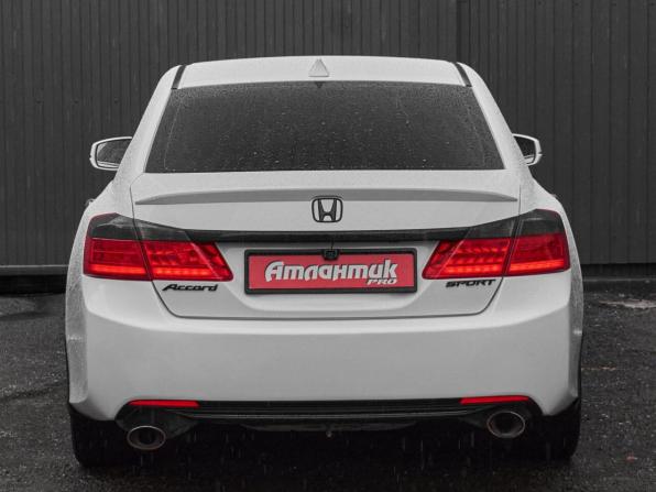 Honda Accord IX с пробегом 2013 года, цена 1 370 000 рублей, 263446 км, седан, Автокод Объявления