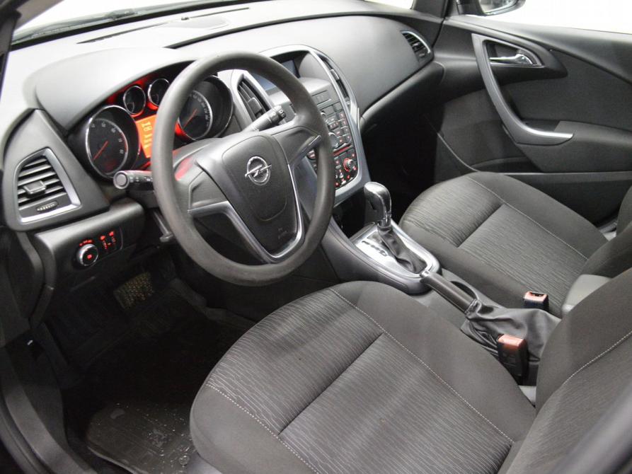 Opel Astra J Рестайлинг Санкт-Петербург  - изображение 9