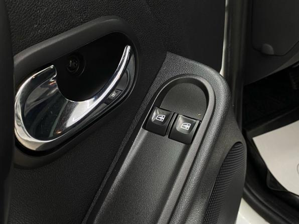 Renault Duster I Рестайлинг с пробегом 2016 года, цена 965 000 рублей, 165120 км, внедорожник, Автокод Объявления