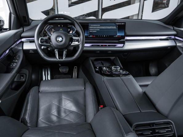 BMW 5 серии VIII (G60/G61/G68) с пробегом 2023 года, цена 7 599 000 рублей, 45862 км, седан, Автокод Объявления