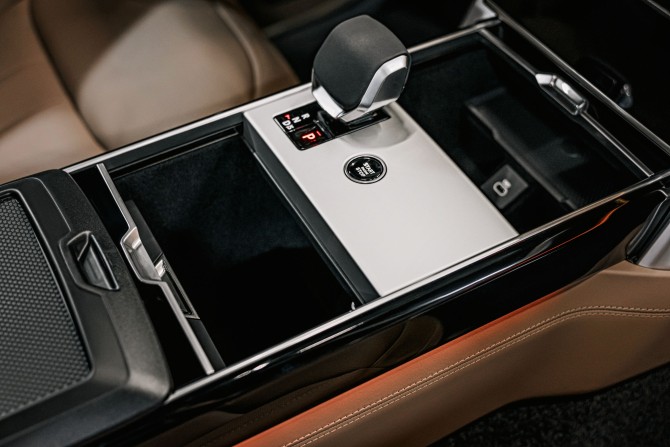 Новый Land Rover Range Rover V 2024 года, цена 36 405 800 рублей, внедорожник, Автокод Объявления