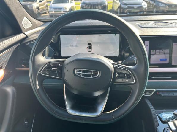 Geely Monjaro I с пробегом 2023 года, цена 3 455 000 рублей, 31797 км, внедорожник, Автокод Объявления