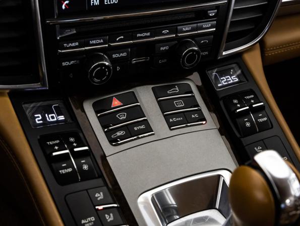 Porsche Panamera I Рестайлинг с пробегом 2014 года, цена 2 499 000 рублей, 217510 км, лифтбек, Автокод Объявления