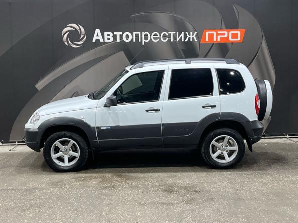 Chevrolet Niva I Рестайлинг с пробегом 2015 года, цена 709 000 рублей, 34237 км, внедорожник, Автокод Объявления