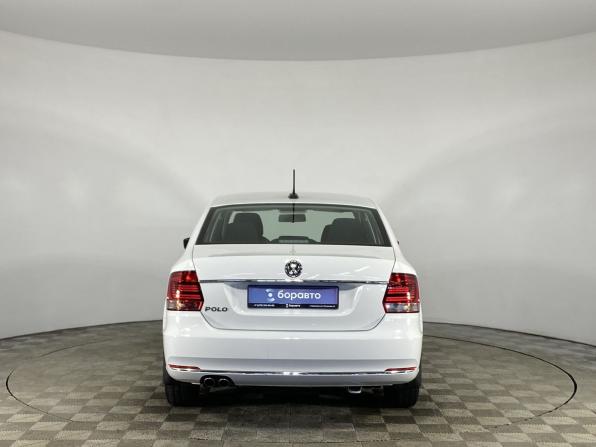 Volkswagen Polo V Рестайлинг с пробегом 2018 года, цена 1 340 000 рублей, 91555 км, седан, Автокод Объявления