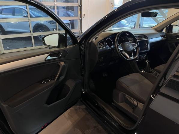 Volkswagen Tiguan II Рестайлинг с пробегом 2021 года, цена 2 365 000 рублей, 104364 км, внедорожник, Автокод Объявления