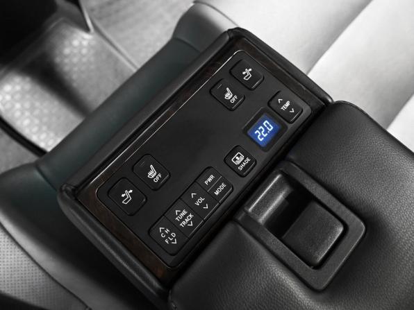 Toyota Camry VII (XV50) Рестайлинг с пробегом 2015 года, цена 1 545 000 рублей, 471510 км, седан, Автокод Объявления