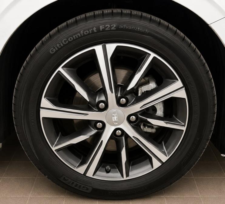 Geely Emgrand II Москва  - изображение 17