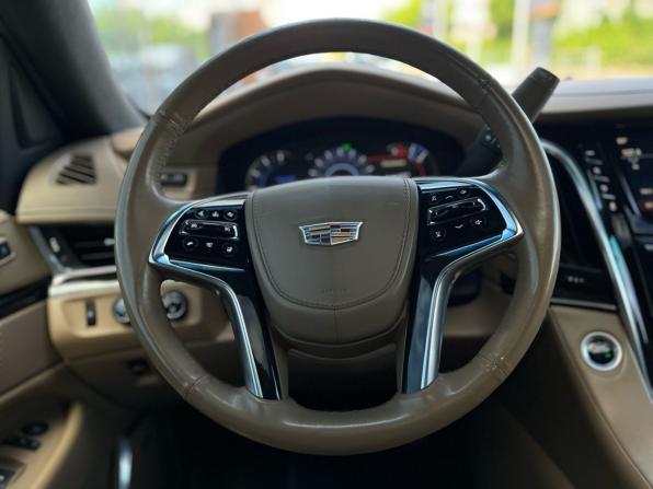 Cadillac Escalade IV с пробегом 2017 года, цена 5 200 000 рублей, 146317 км, внедорожник, Автокод Объявления