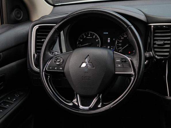 Mitsubishi Outlander III Рестайлинг 3 с пробегом 2020 года, цена 2 399 000 рублей, 94719 км, внедорожник, Автокод Объявления
