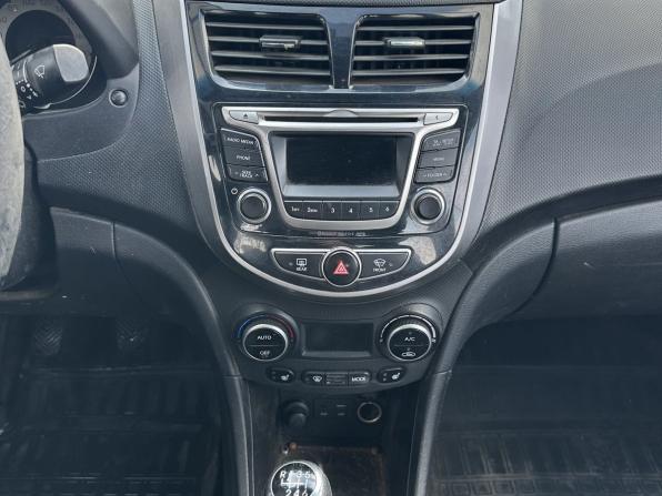 Hyundai Solaris I Рестайлинг с пробегом 2014 года, цена 740 100 рублей, 178372 км, седан, Автокод Объявления
