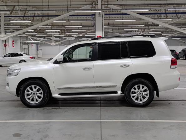 Toyota Land Cruiser 200 Series Рестайлинг 2 с пробегом 2016 года, цена 5 950 000 рублей, 96369 км, внедорожник, Автокод Объявления
