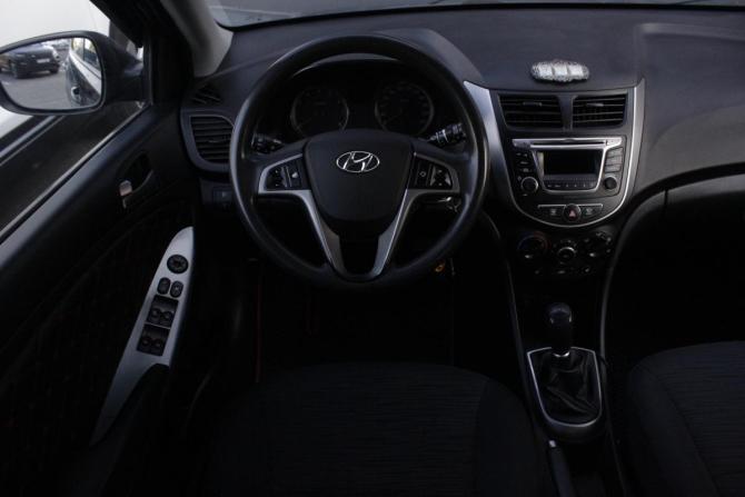Hyundai Solaris I Рестайлинг с пробегом 2016 года, цена 895 000 рублей, 199644 км, хэтчбек, Автокод Объявления
