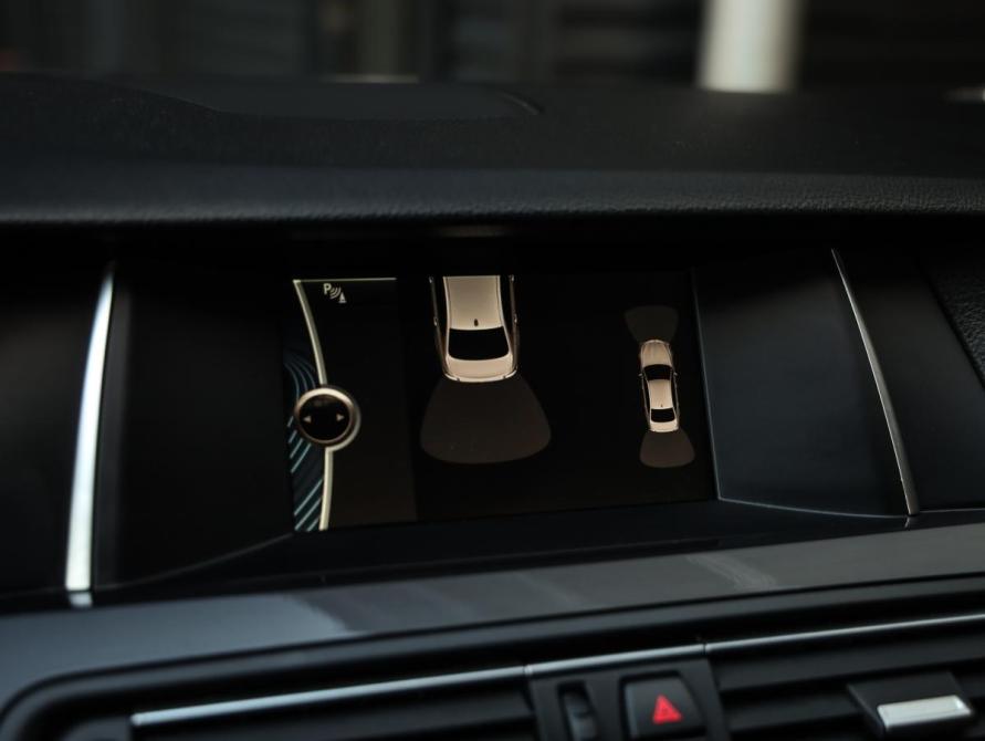 BMW 5 серии VI (F10/F11/F07) Рестайлинг Санкт-Петербург  - изображение 16
