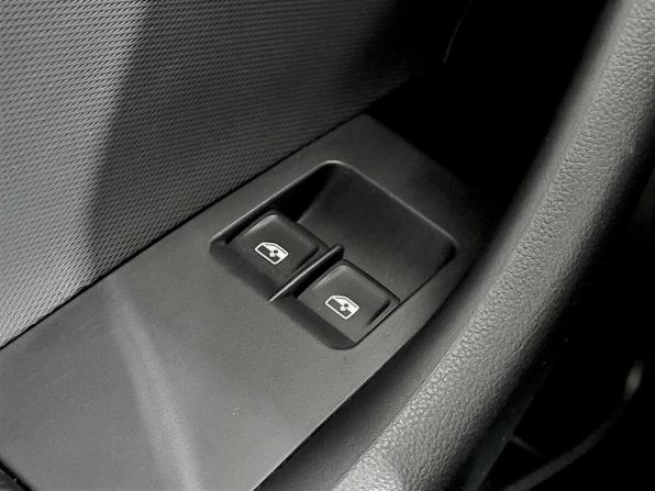 Skoda Rapid I с пробегом 2017 года, цена 840 000 рублей, 182224 км, лифтбек, Автокод Объявления