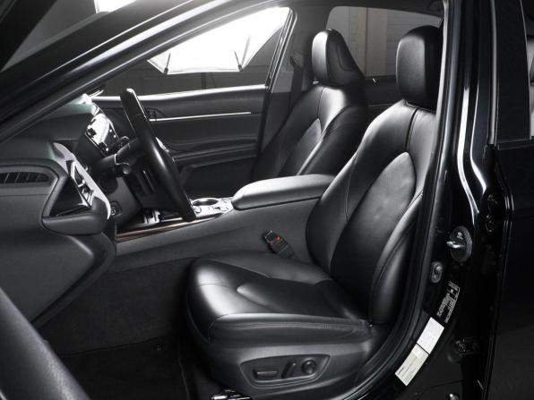 Toyota Camry VIII (XV70) с пробегом 2019 года, цена 3 599 000 рублей, 98532 км, седан, Автокод Объявления