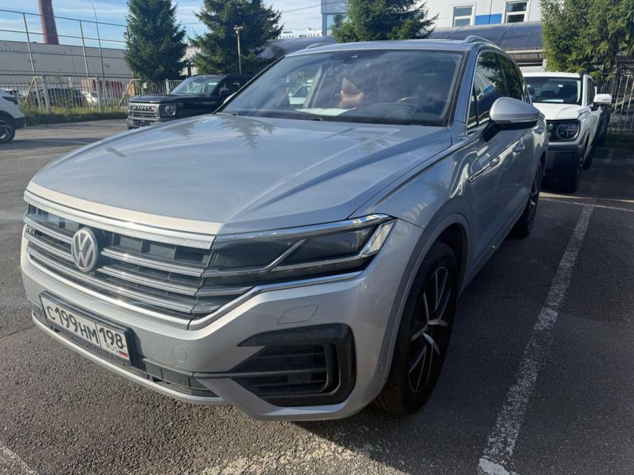 Volkswagen Touareg III Санкт-Петербург  - изображение 1