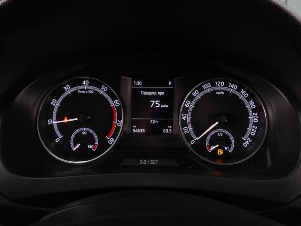 Skoda Rapid I Рестайлинг с пробегом 2019 года, цена 1 799 000 рублей, 54639 км, лифтбек, Автокод Объявления