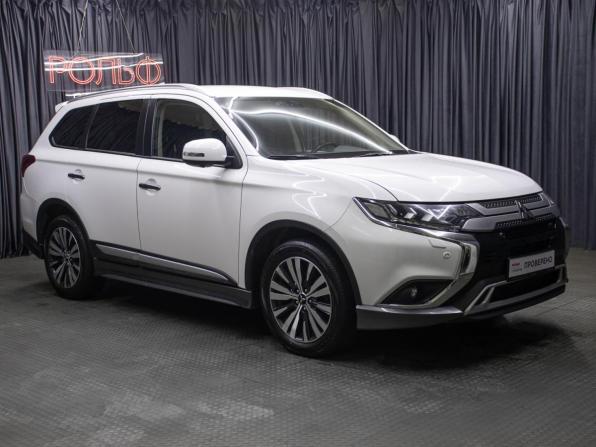 Mitsubishi Outlander III Рестайлинг 3 с пробегом 2018 года, цена 2 349 000 рублей, 91000 км, внедорожник, Автокод Объявления
