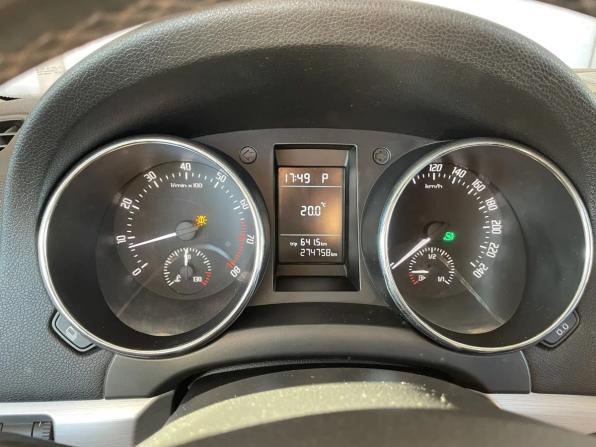 Skoda Yeti I Рестайлинг с пробегом 2014 года, цена 785 000 рублей, 274575 км, внедорожник, Автокод Объявления