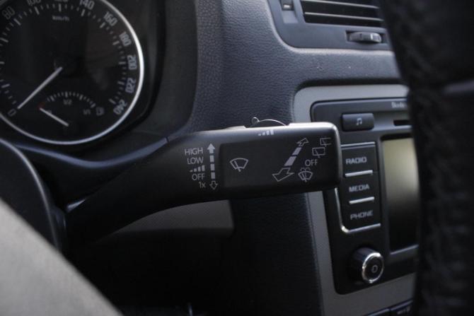 Skoda Octavia II (A5) Рестайлинг с пробегом 2012 года, цена 895 000 рублей, 290167 км, лифтбек, Автокод Объявления
