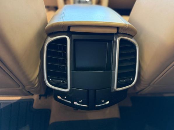 Porsche Cayenne II (958) с пробегом 2011 года, цена 2 340 000 рублей, 189000 км, внедорожник, Автокод Объявления