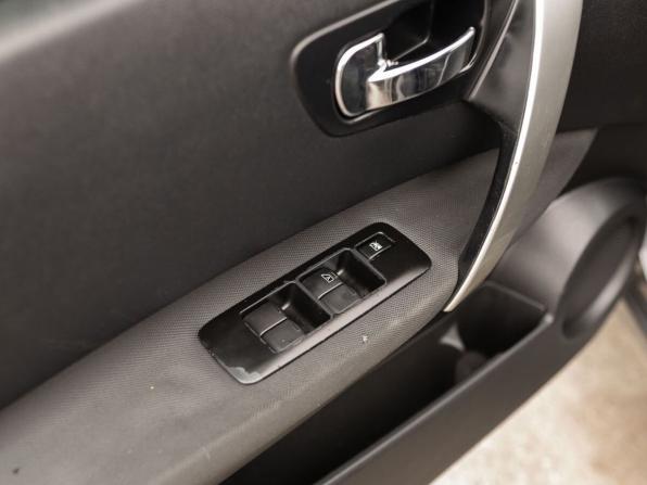 Nissan Qashqai II с пробегом 2013 года, цена 940 000 рублей, 251562 км, внедорожник, Автокод Объявления