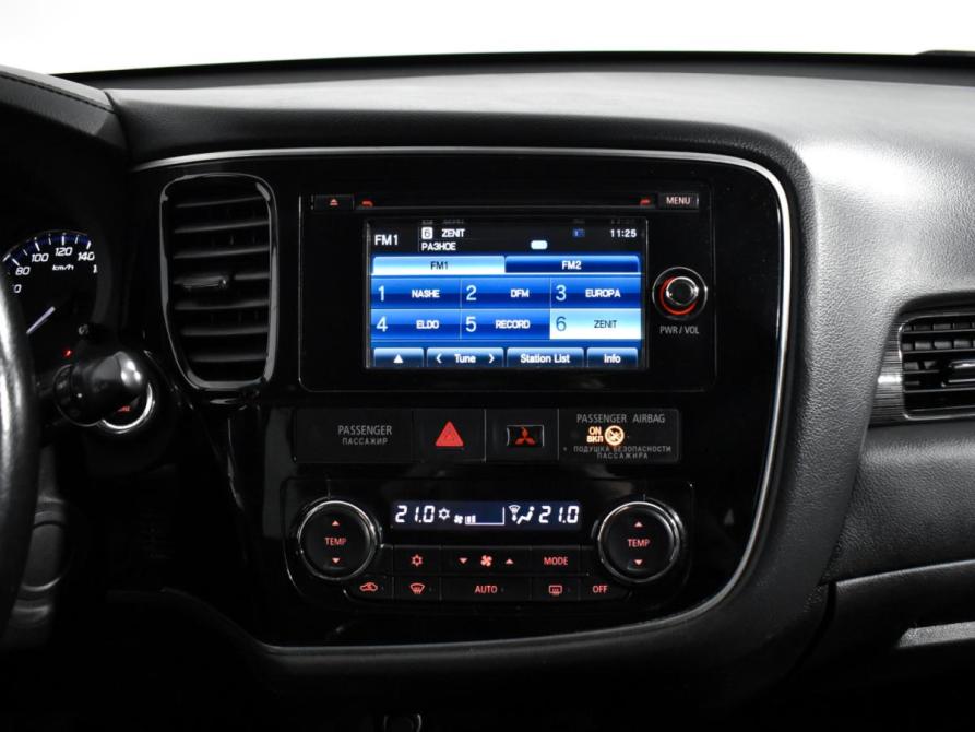 Mitsubishi Outlander III Рестайлинг 2 Санкт-Петербург  - изображение 16
