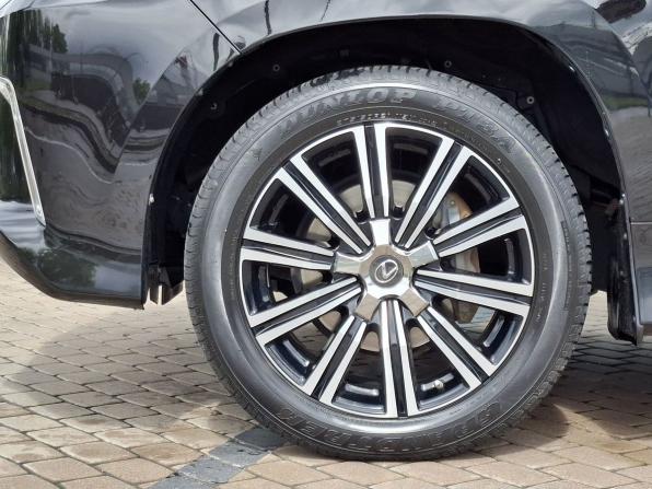 Lexus LX III Рестайлинг 2 с пробегом 2018 года, цена 8 390 000 рублей, 108000 км, внедорожник, Автокод Объявления