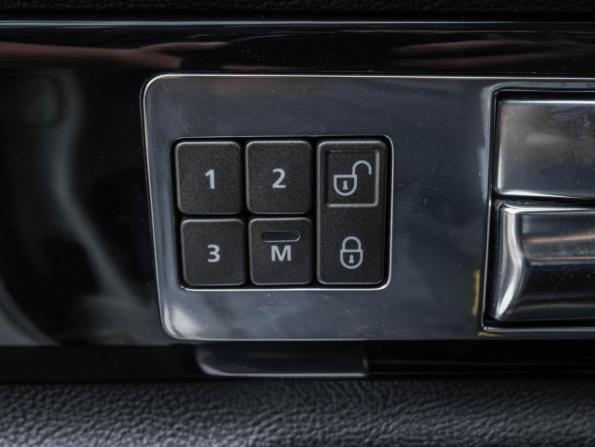 Land Rover Discovery IV с пробегом 2011 года, цена 1 345 000 рублей, 253072 км, внедорожник, Автокод Объявления