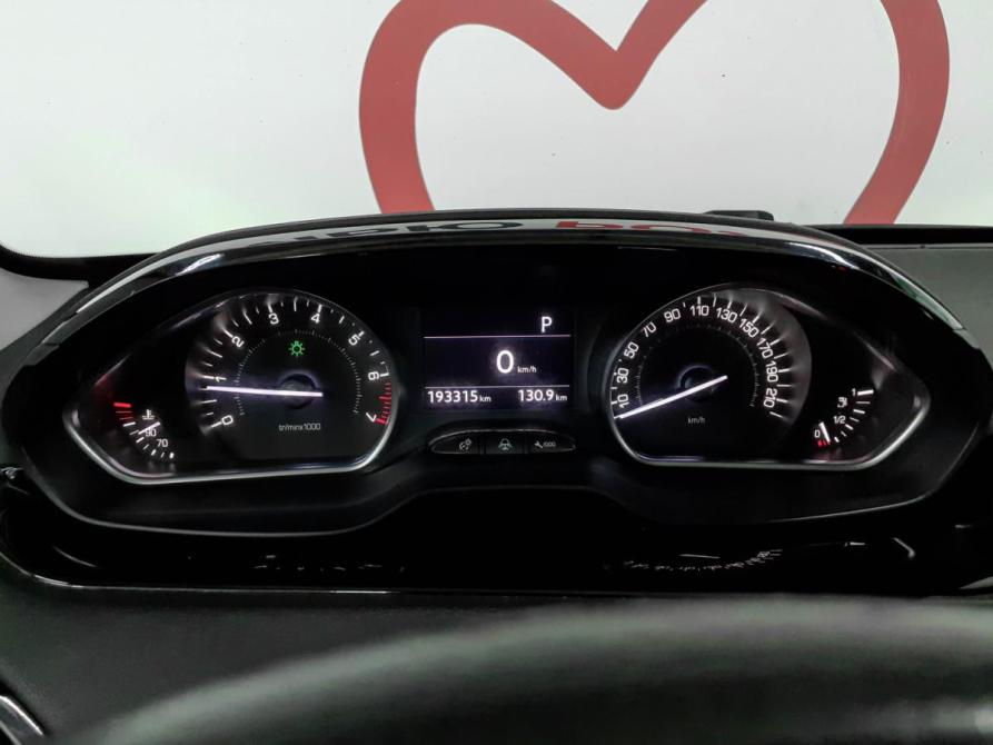 Peugeot 208 I Москва  - изображение 13