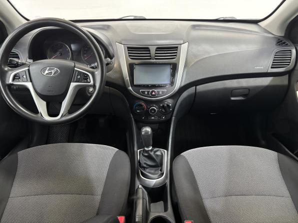 Hyundai Solaris I с пробегом 2012 года, цена 655 000 рублей, 191547 км, хэтчбек, Автокод Объявления
